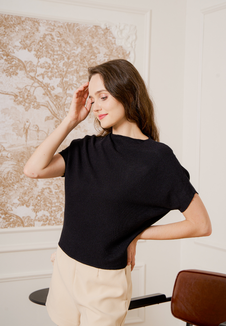 Inessa Short Sleeve Batwing Knitted Top