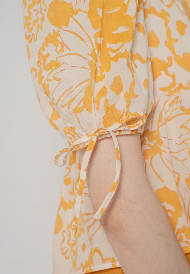 Asya Puffed Sleeves Flare Hem Floral Top (Yellow)