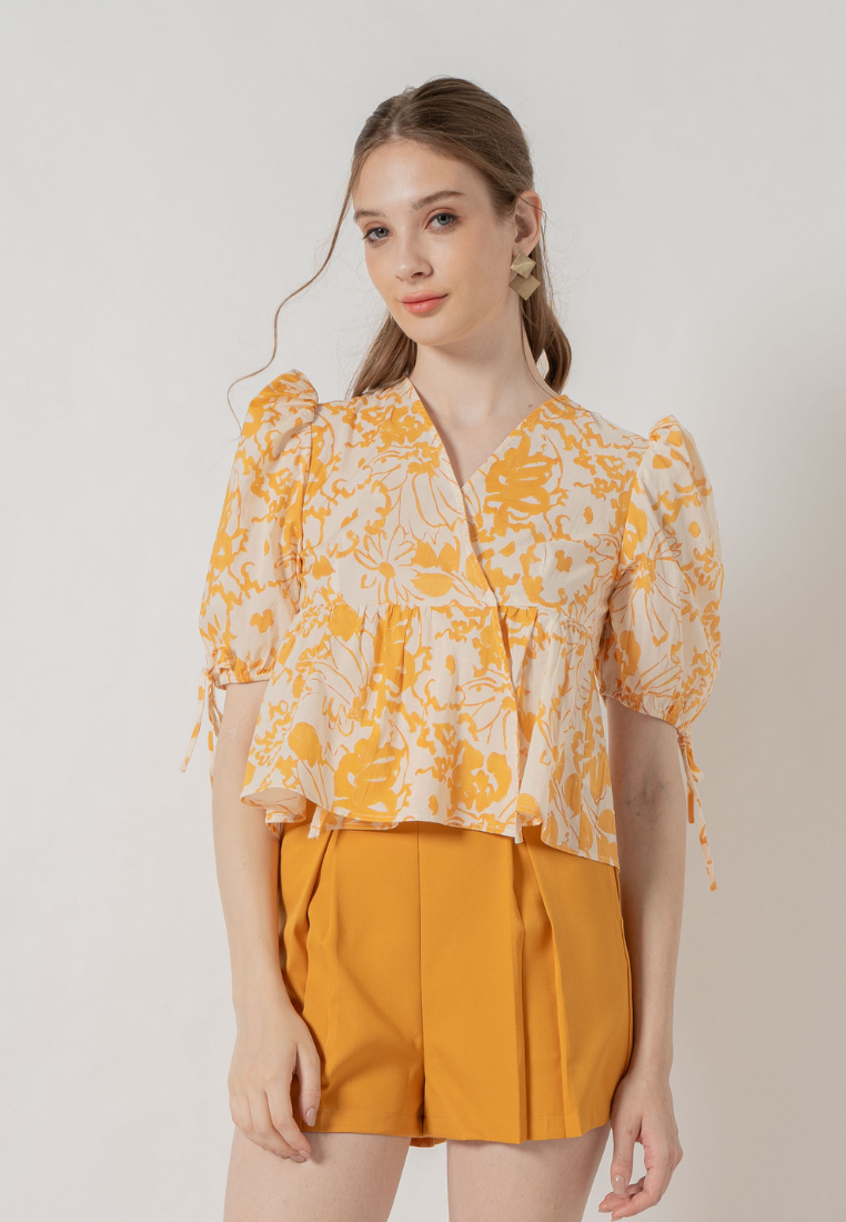 Love Knot Label Asya Puffed Sleeves Flare Hem Floral Top (Yellow)