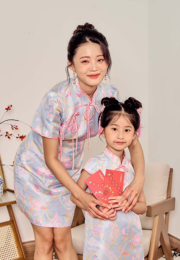 Xia He 夏荷 Jacquard Cheongsam With Ribbons (Blue)