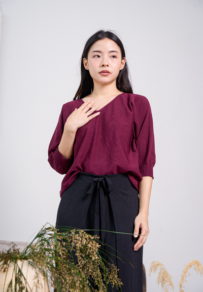 Magellen Elbow Sleeves Knit Top