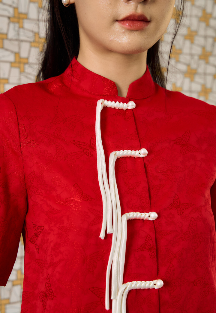 Wan Qing 宛晴 Mandarin Collar Twist Ribbon Chinese Knots Top (Red)