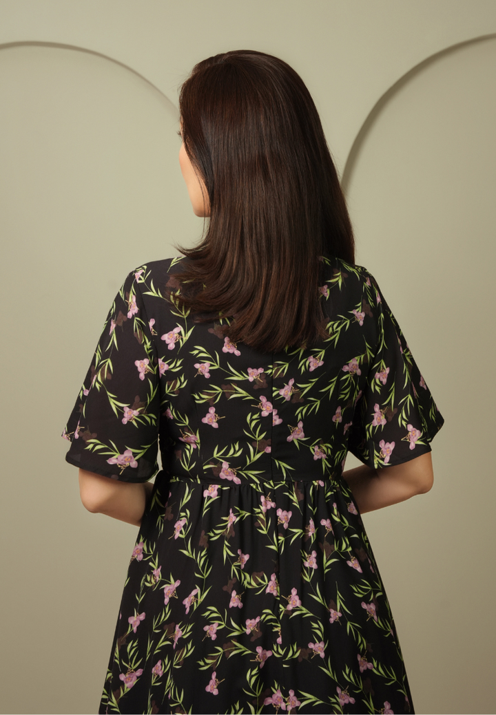 Lizavie Floral V-neckline Wrap Dress (Black)