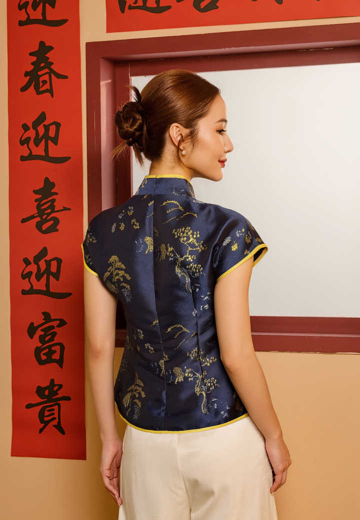 Jin Xin Ink Mountain Jacquard Scallop Cheongsam Top (Navy)