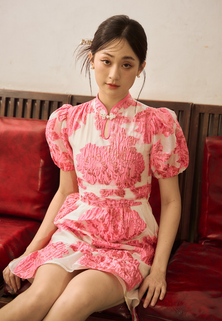 Mei Feng 美凤 Floral Puffed Sleeves Organza Cheongsam (Pink)