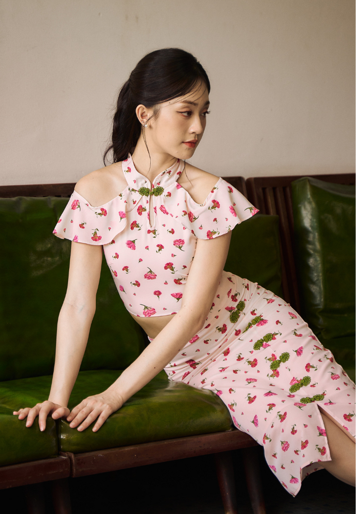 Mei Ya 美雅 Cold Shoulder Dainty Floral Cheongsam Set (Pink)