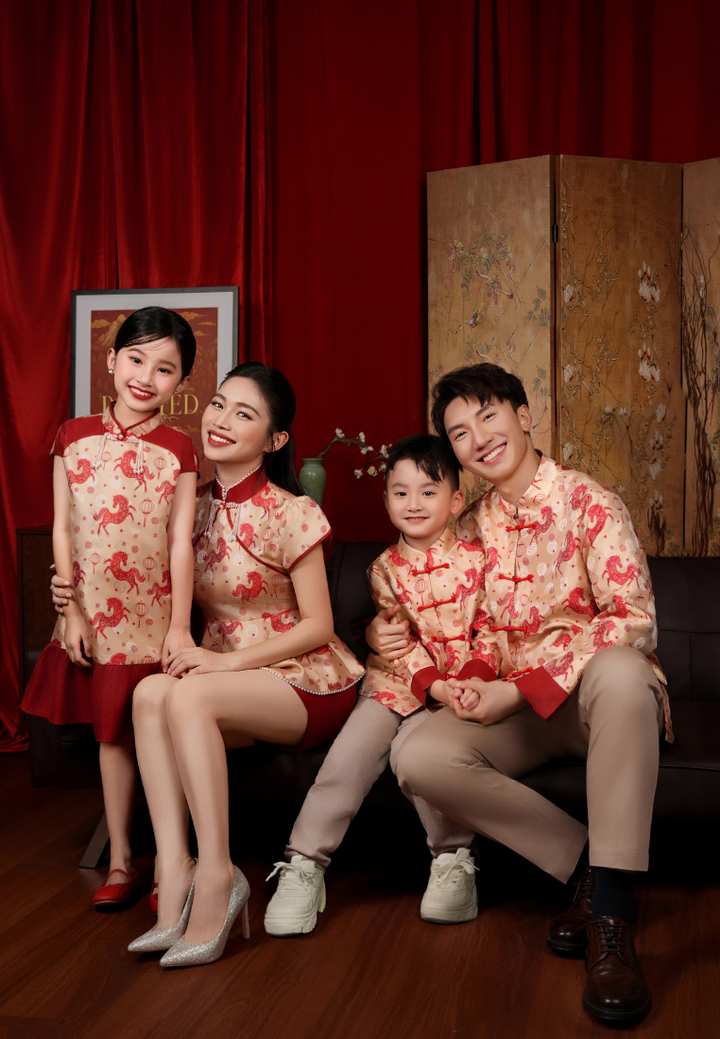 Little Jun Imperial Horse Jacquard Boy Samfu Top (Red)