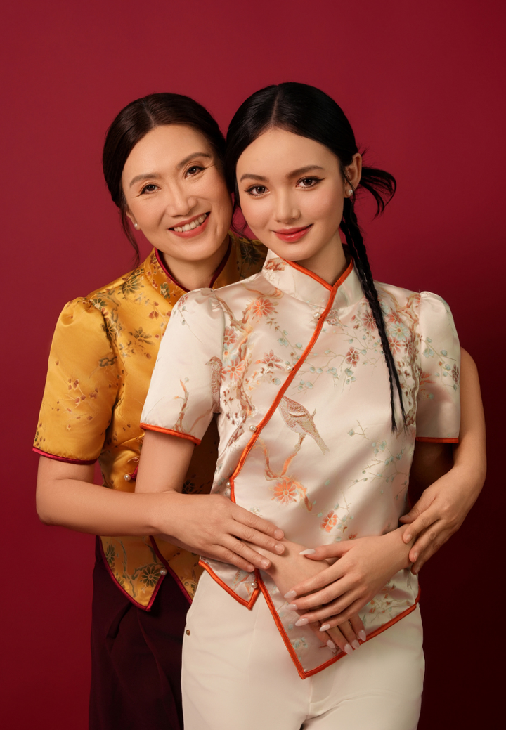 Jin Cai Jacquard Asymmetrical Cheongsam Top (Yellow)