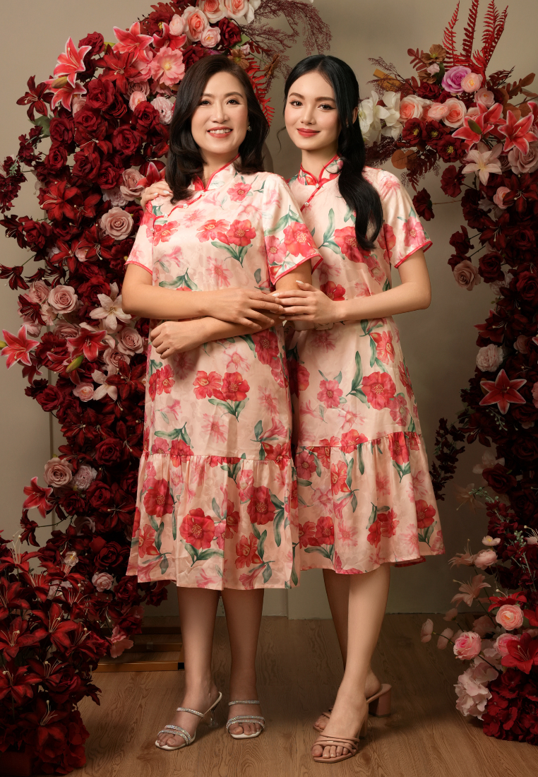 Fen Cai Mandarin Collar Floral with Ruffles Hem Cheongsam Dress (Pink)