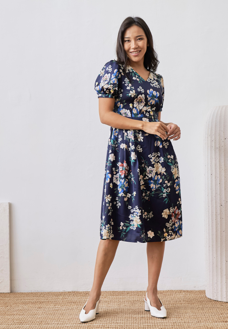 Lyra Puffy Sleeves A-line Floral Dress (Navy Blue)