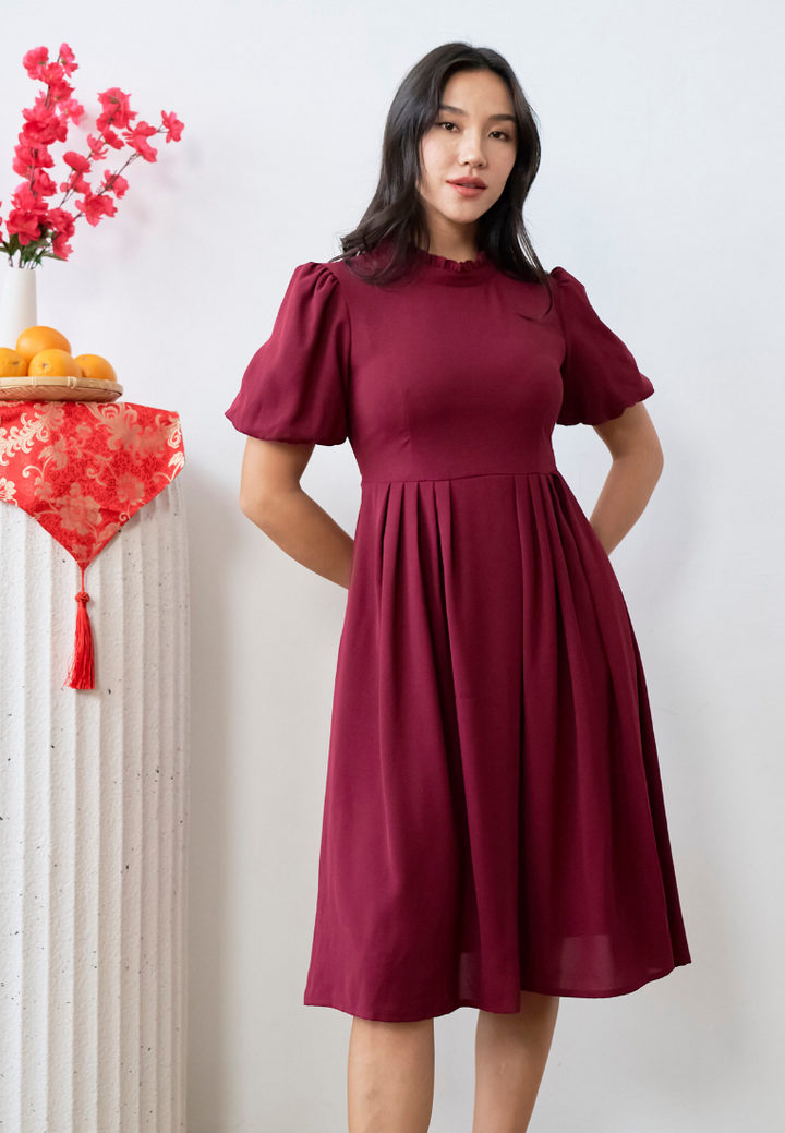 Selma Puffed Sleeves Pleats Dress (Maroon)