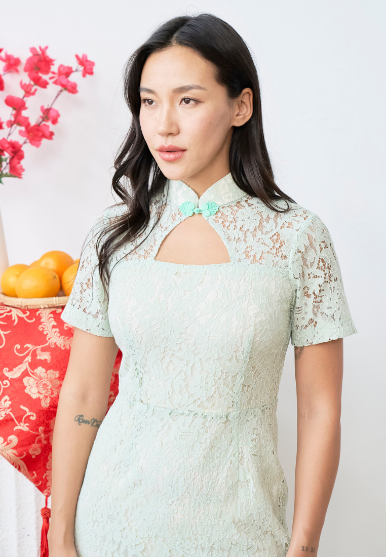 RU YI Lace Cheongsam