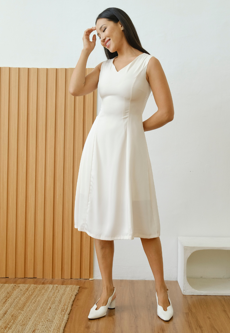 Larina Sleeveless V-Neck Midi Dress (Cream White)